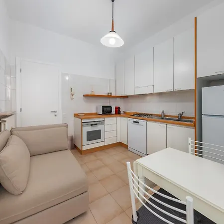 Free Private Parking - 5 Min To Metro - Access Control Guard - Quiet Apartment Milan