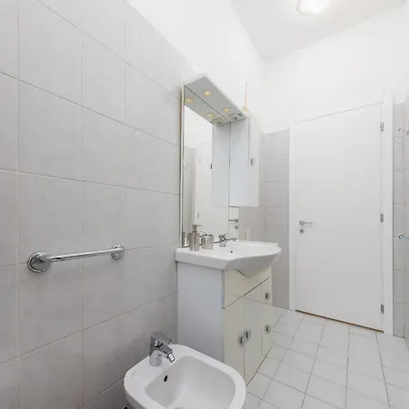 Apartment Free Private Parking - 5 Min To Metro - Access Control Guard - Quiet *